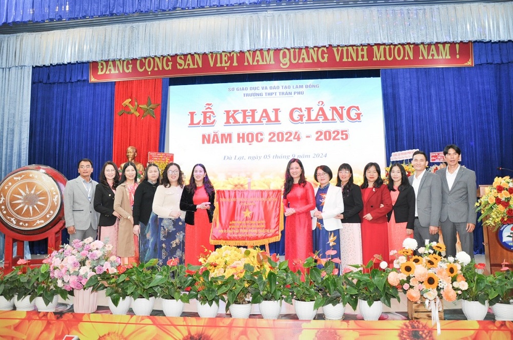 Khai giảng năm học 2024-2025 - Năm học của sự “ĐỔI MỚI SÁNG TẠO, NÂNG CAO CHẤT LƯỢNG, ĐOÀN KẾT KỶ CƯƠNG