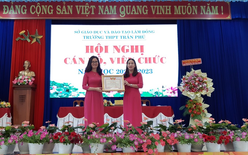Sáng ngày 17/9/2022, Trường THPT  Trần Phú tổ chức Hội nghị cán bộ, viên chức năm học 2022-2023